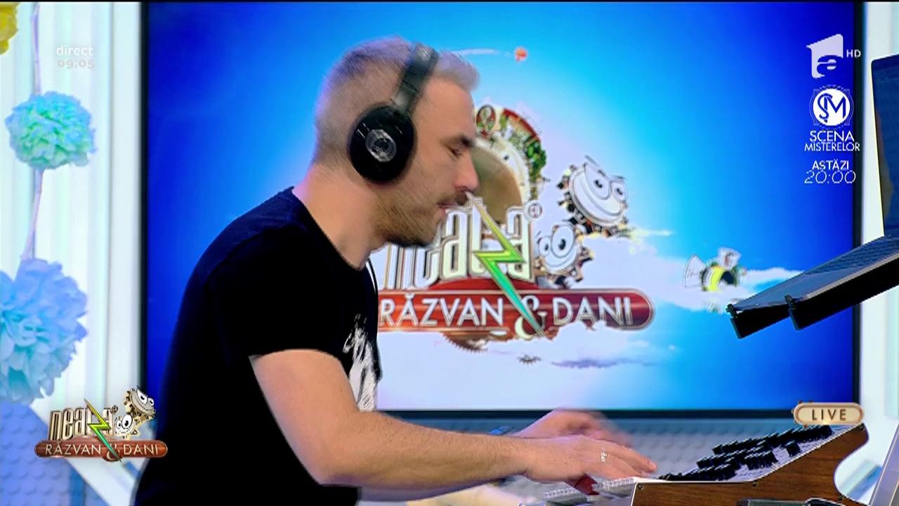 Zoli Toth, moment de excepție la Neatza! Melodia "Iubește și lasă", c&acirc;ntată la sintetizator și vibrafon!