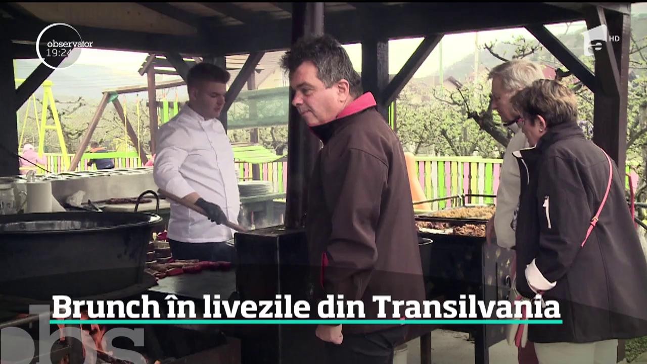 Satele din Transilvania &icirc;şi atrag turiştii cu m&acirc;ncăruri tradiţionale servite sub cerul liber