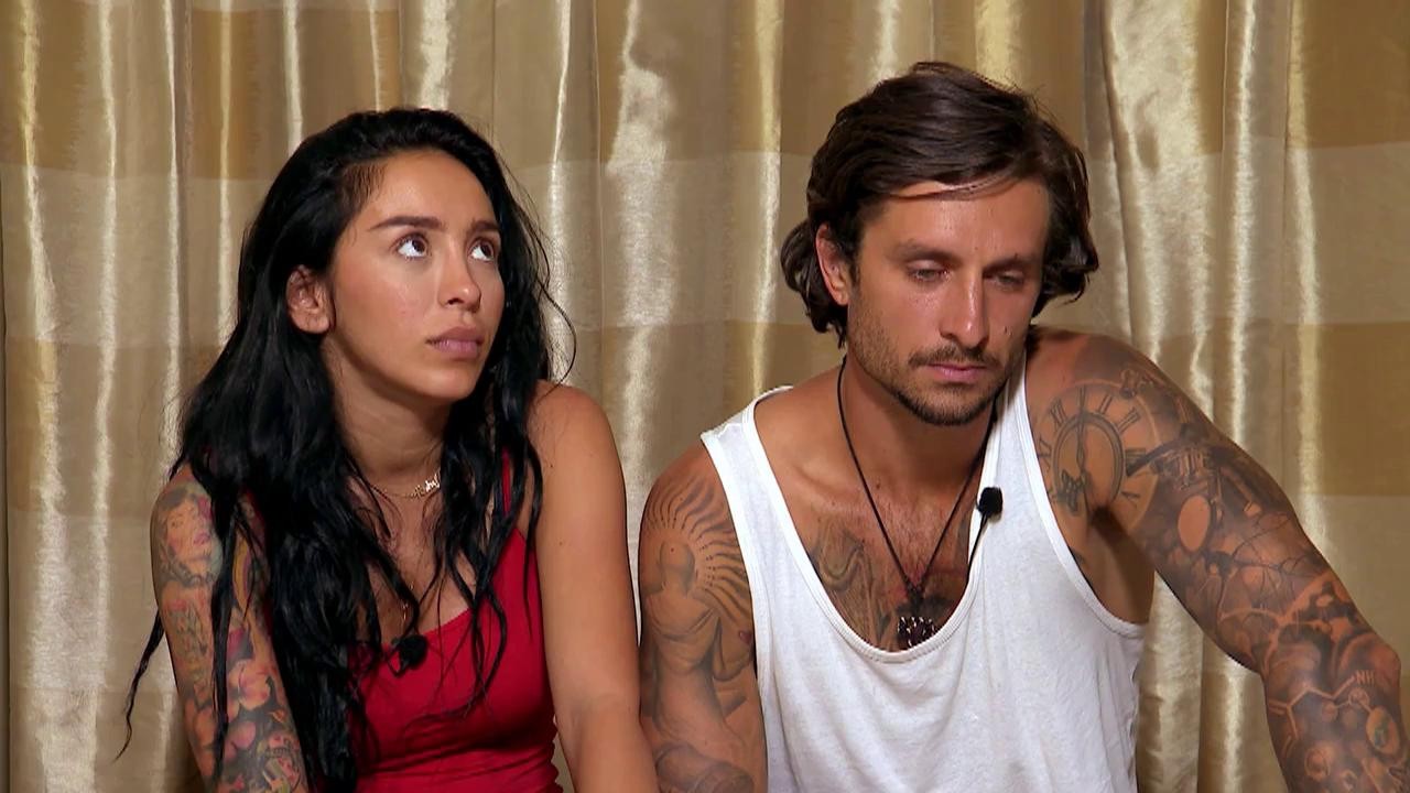 Robert are nevoie de intervenția medicilor. Ruby: A &icirc;nceput să tremure tot, i s-a &icirc;ncleștat maxilarul