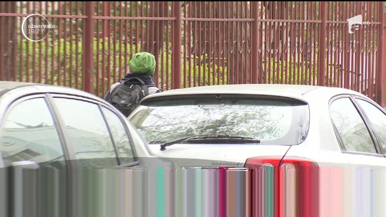 Alertă printre copii, părinţi şi profesori &icirc;ntr-o şcoală din Capitală! Un elev cu un briceag şi-a fugărit colegul &icirc;n afara şcolii