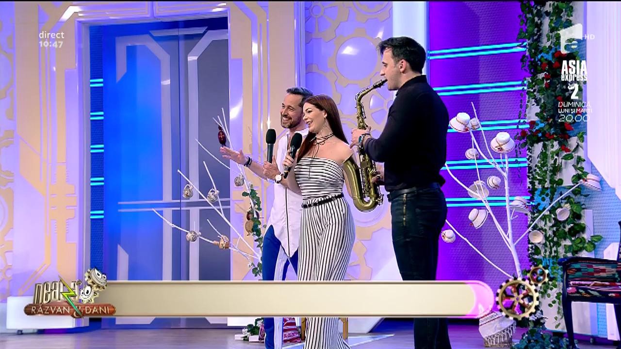 Deea & Dinu Maxer ft Saxo DJ - &Icirc;n jurul lumii