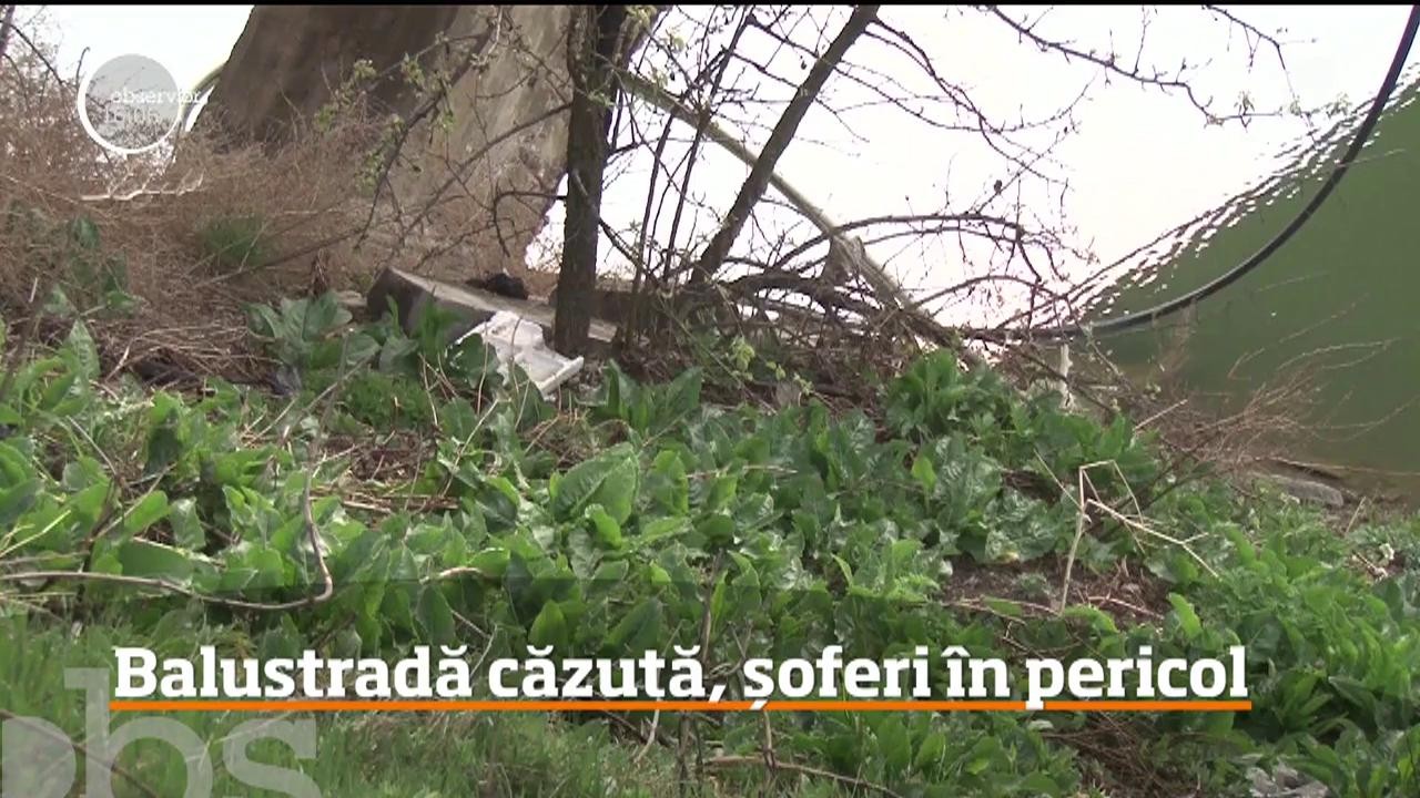 Balustradă căzută, șoferi &icirc;n pericol