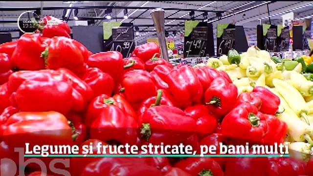 Legume și fructe stricate, pe bani mulți. Inspectorii de la Protecţia Consumatorului au golit rafturile de 15 tone de marfă
