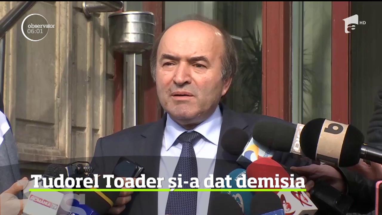 Tudorel Toader şi-a dat demisia din funcţia de ministru al Justiţiei