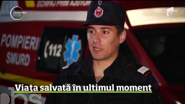 Gest eroic al unui paramedic SMURD. L-a scăpat de la &icirc;nec pe un bărbat care căzuse &icirc;n D&acirc;mboviţa