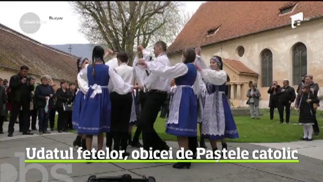 &Icirc;n timp ce ortodocşii sunt &icirc;ncă &icirc;n căutarea mielului de Paşte, pentru catolici a fost a doua zi a sărbătorii &Icirc;nvierii Domnului