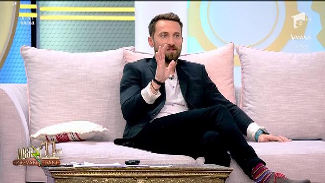 Bătaie cu zăpadă la olimpiada pe județ! Dani Oțil: Am terminat subiectele mult mai repede, tata &icirc;mi dăduse stiloul lui