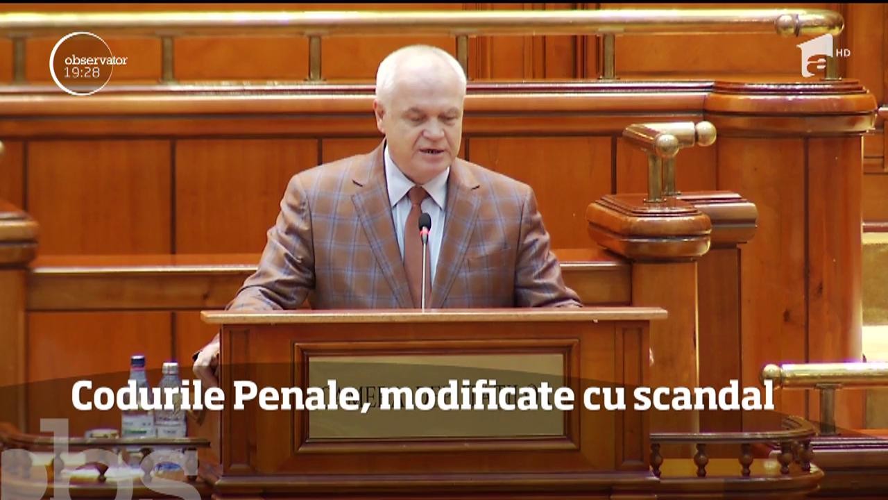 Parlamentul a modificat Codurile Penale &icirc;ntr-o şedinţă care s-a lăsat cu scandal