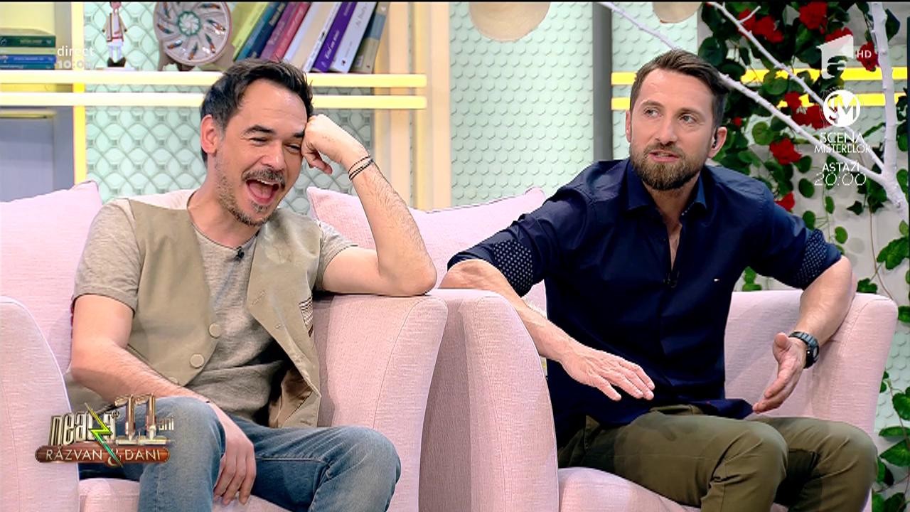 Dani Oțil, la un pas de hipotermie, după ce a &icirc;notat &icirc;ntr-un lac cu apa rece ca gheața. Răzvan Simion: Delira! &Icirc;mi spune că mă iubește