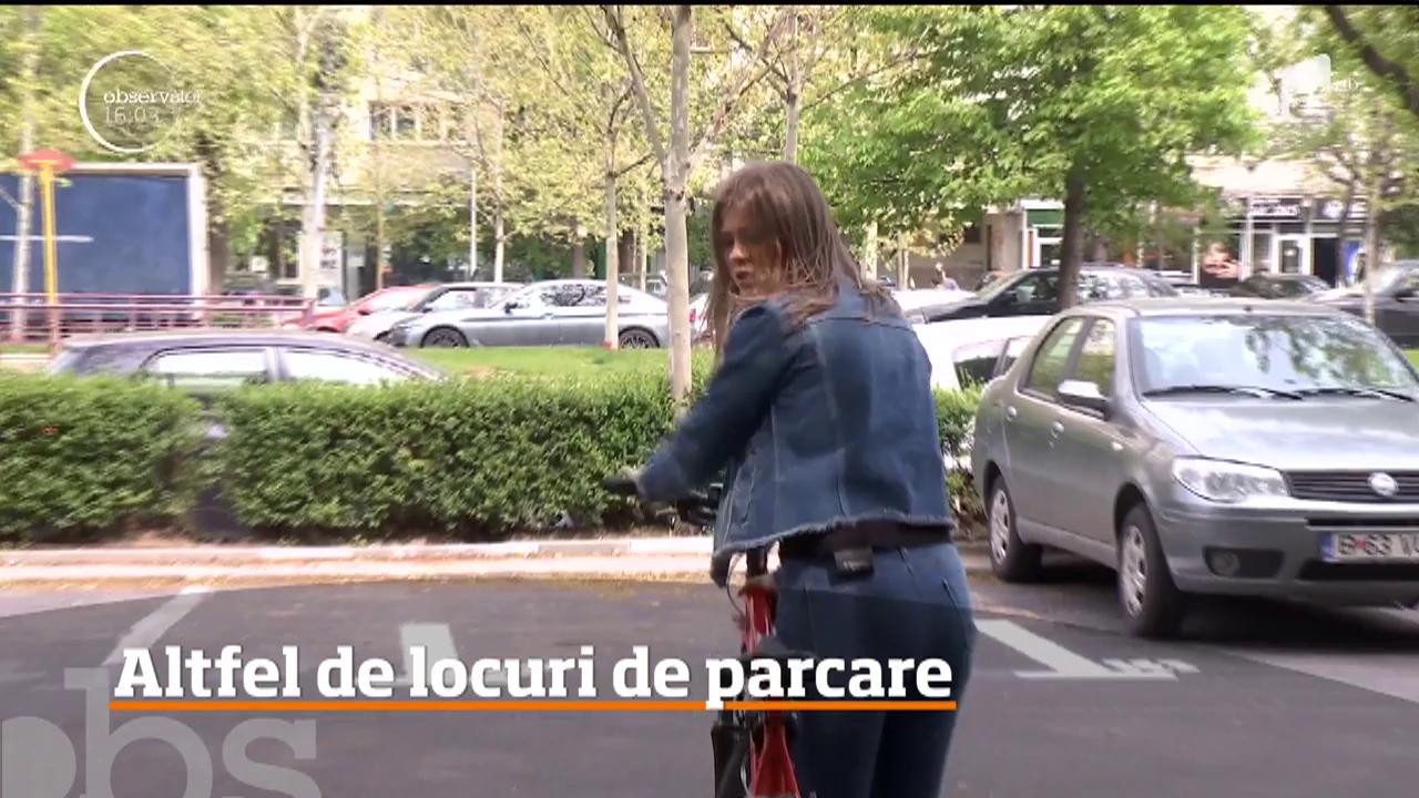 Edilii sectorului 3 din Bucureşti au reuşit să amenajeze o parcare, doar că pe unul dintre locuri sălăşluiesc fără probleme un st&acirc;lp şi un copac