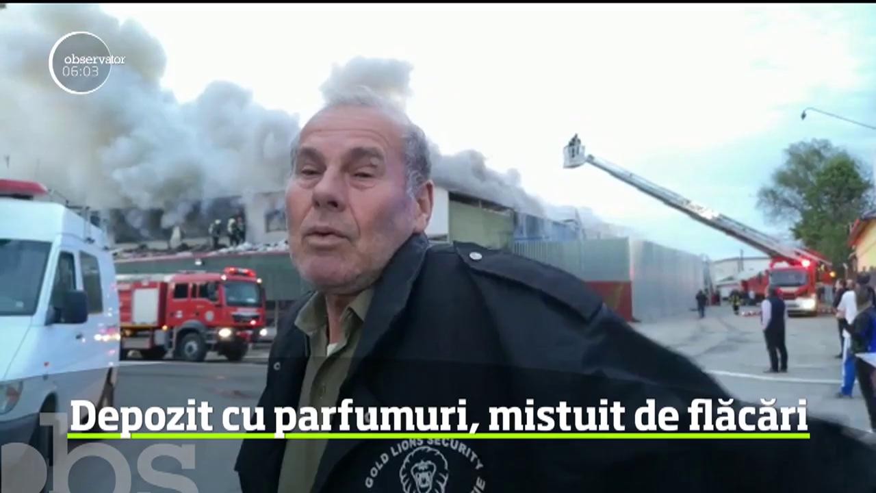 Incendiu devastator &icirc;n Tulcea. Un depozit &icirc;ntins pe c&acirc;teva mii de metri pătraţi, plin cu parfumuri şi lenjerii, s-a făcut scrum