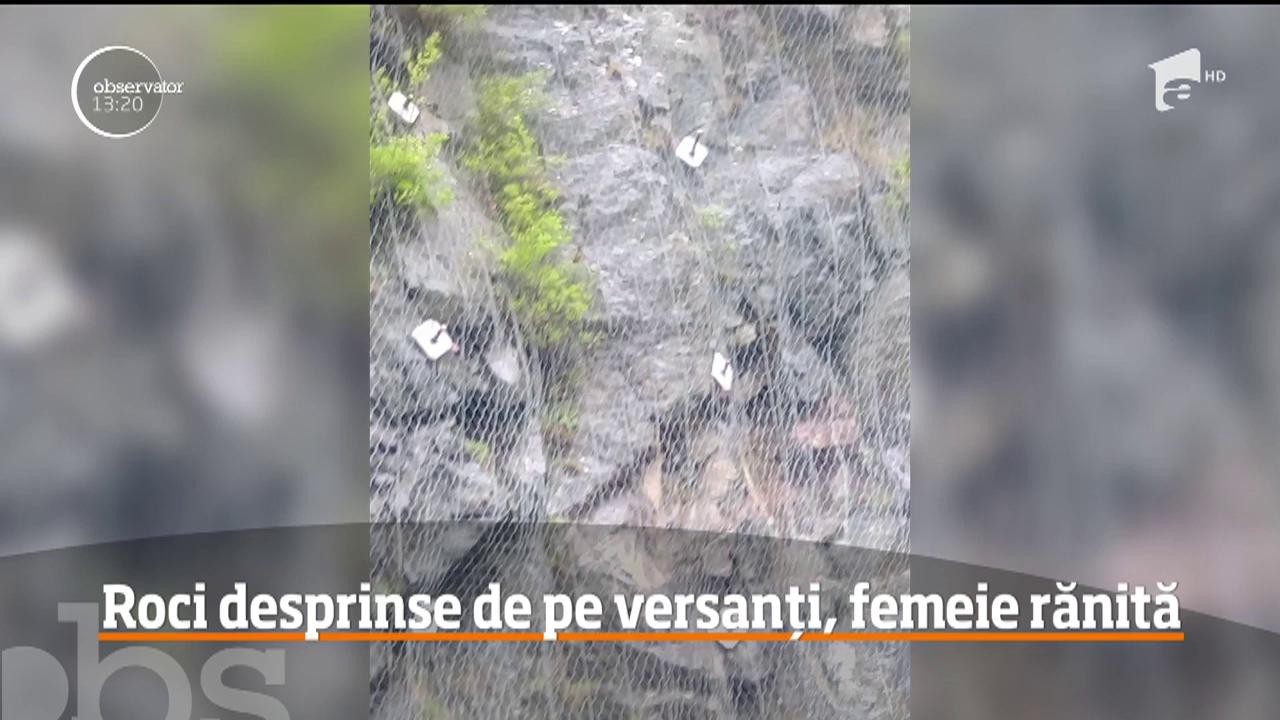 Momente de groază pe Defileul Jiului! Pasagera unei maşini a fost rănită de o bucată de st&acirc;ncă desprinsă de pe versant