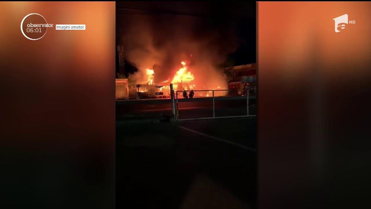 Incendiu violent &icirc;n Capitală! Un restaurant a luat foc