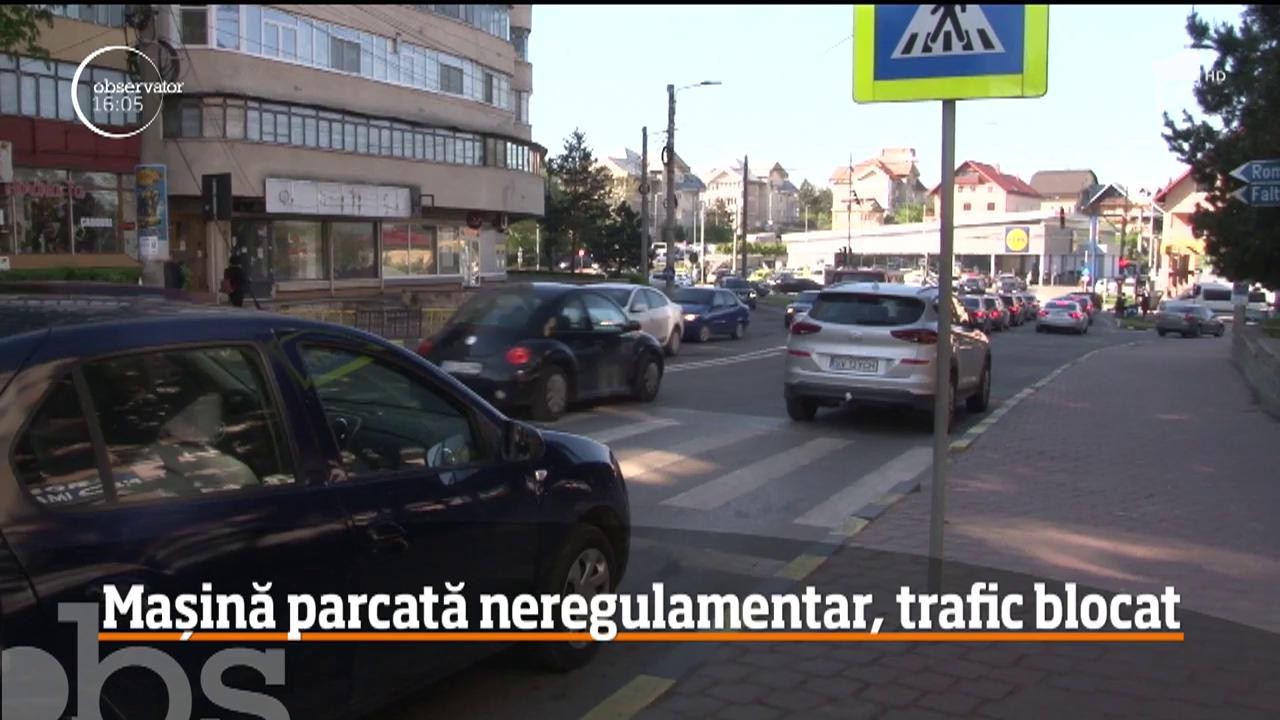 O mașină parcată neregulamentar a blocat un &icirc;ntreg bulevard, &icirc;n Suceava