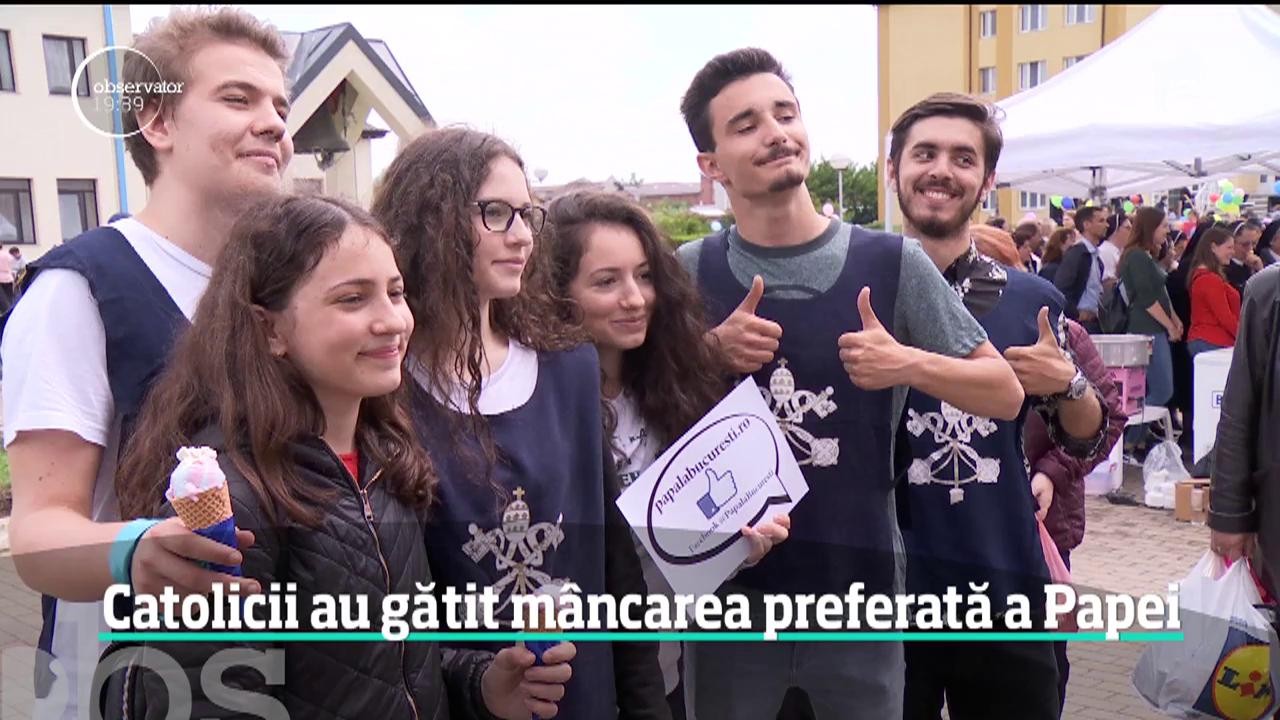 Sute de oameni şi-au dat &icirc;nt&acirc;lnire la Festivalul Bucuriei, unde au gătit, au c&acirc;ntat şi au aflat mai multe informaţii despre Papa Francisc
