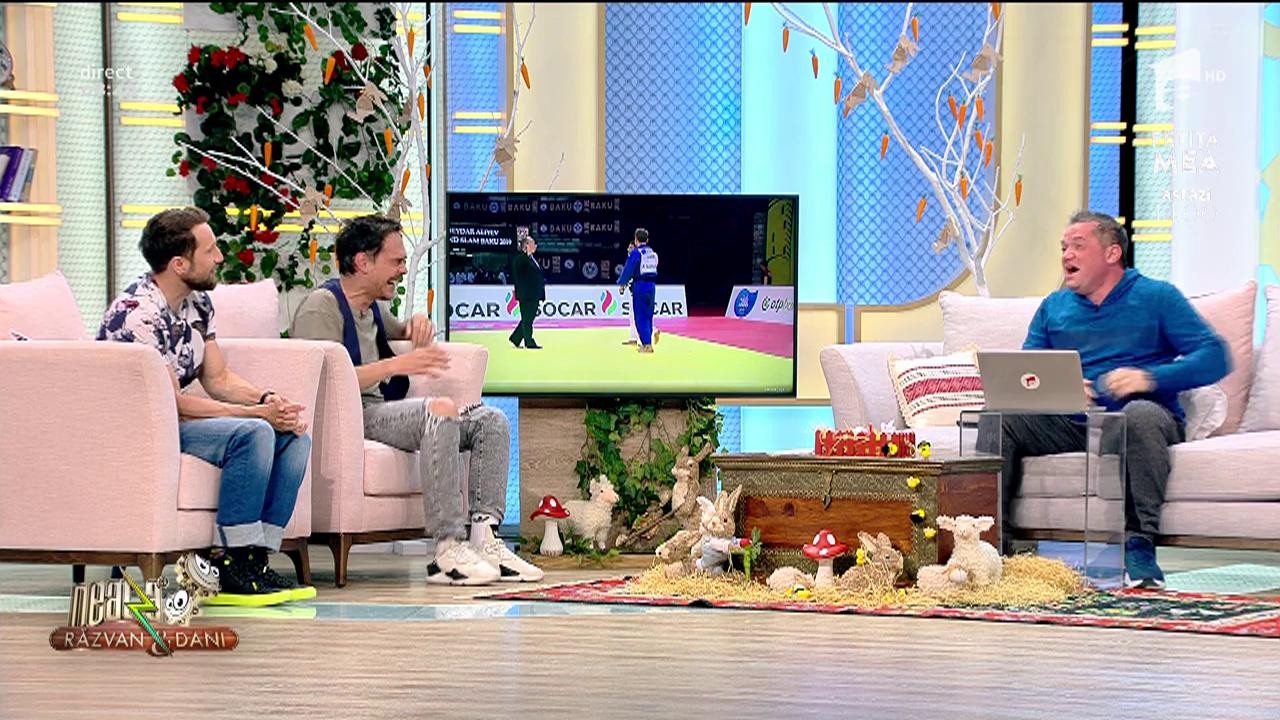 Smiley News. &Icirc;n timpul unui concurs de judo, unui concurent i-a picat telefonul din buzunar și a fost descalificat