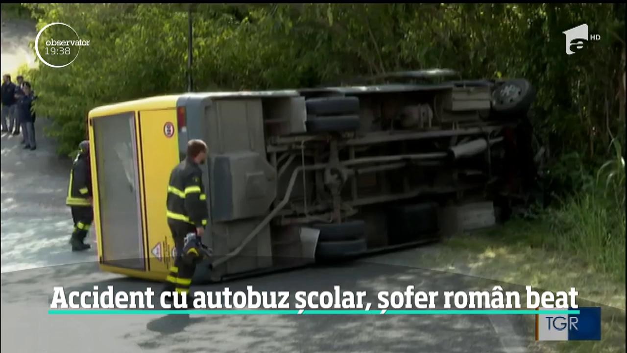 Un rom&acirc;n, anchetat &icirc;n Italia după ce s-a răsturnat pe şosea cu un autobuz plin cu elevi