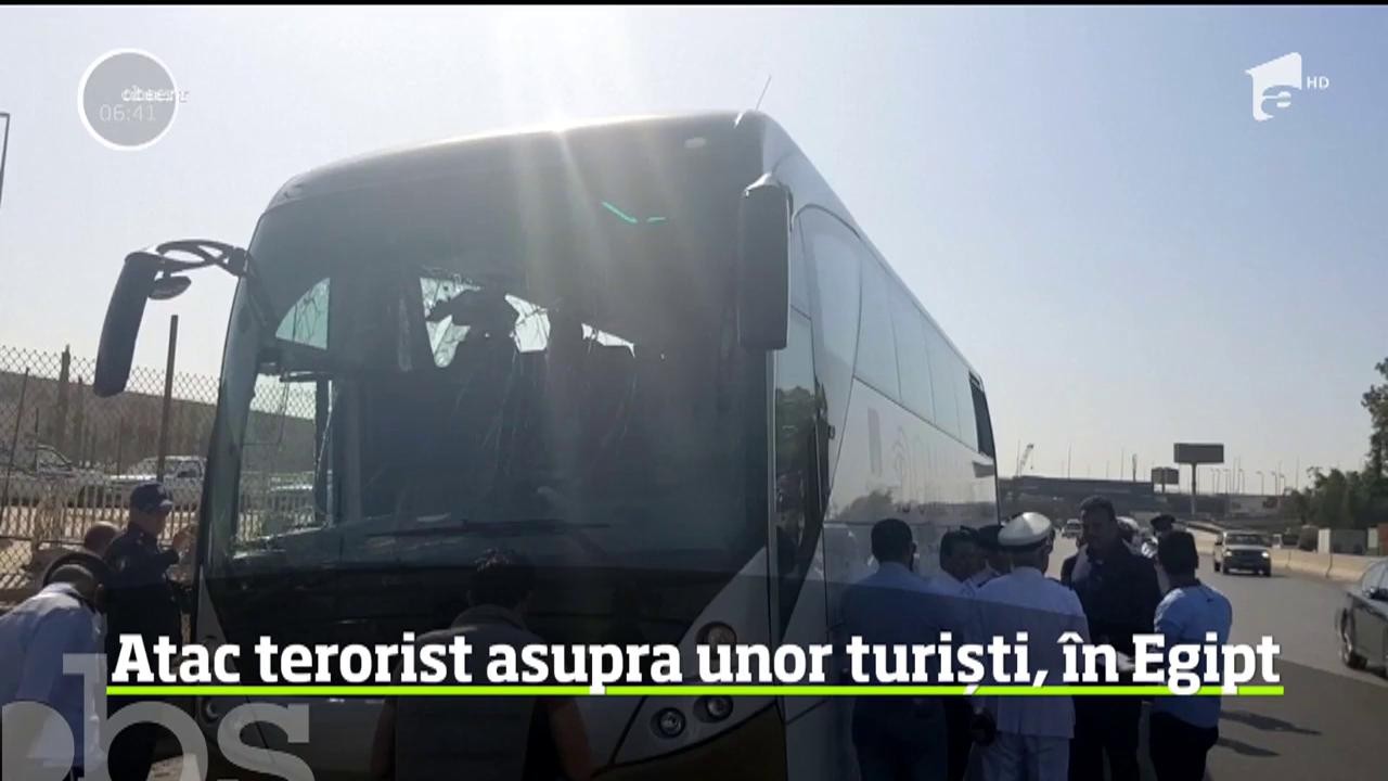 Un autocar turistic a fost ţinta unui atentat cu bombă &icirc;n Egipt, aproape de celebrele piramide din Giza
