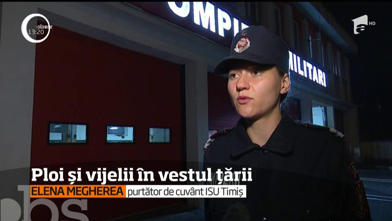 Ploile torenţiale şi vijeliile au lovit zona Banatului. La Timişoara, v&acirc;ntul puternic a luat pe sus acoperişurile şi a rupt copacii