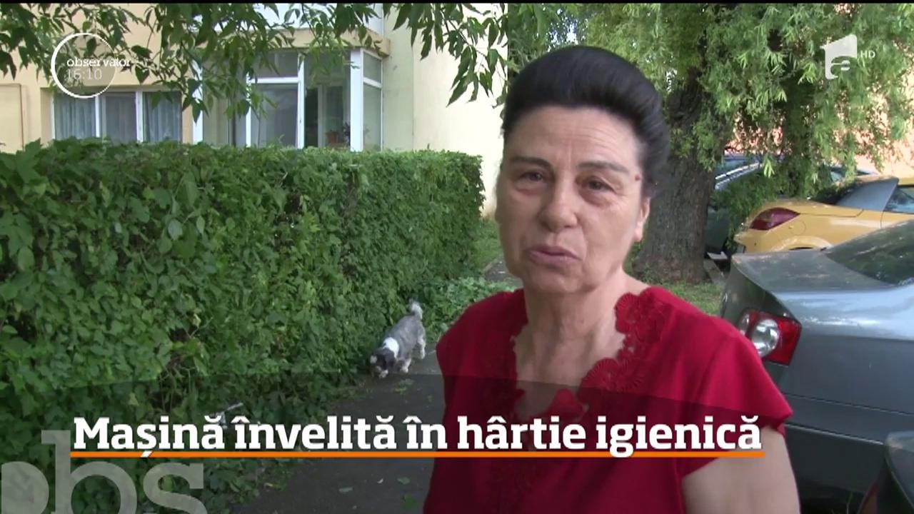 Un bărbat din T&acirc;rgoviște şi-a găsit maşina &icirc;nvelită &icirc;n h&acirc;rtie igienică şi scotch