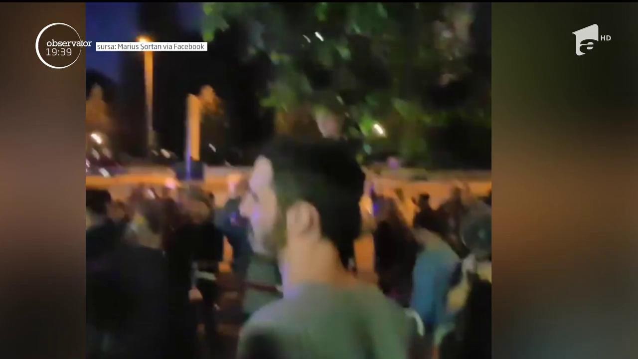 Un poliţist german a devenit eroul alegătorilor rom&acirc;ni din Diaspora. Ofiţerul a fost filmat &icirc;n timp ce izbucneşte &icirc;n lacrimi atunci c&acirc;nd oamenii &icirc;i mulțumesc că i-a ajutat să voteze