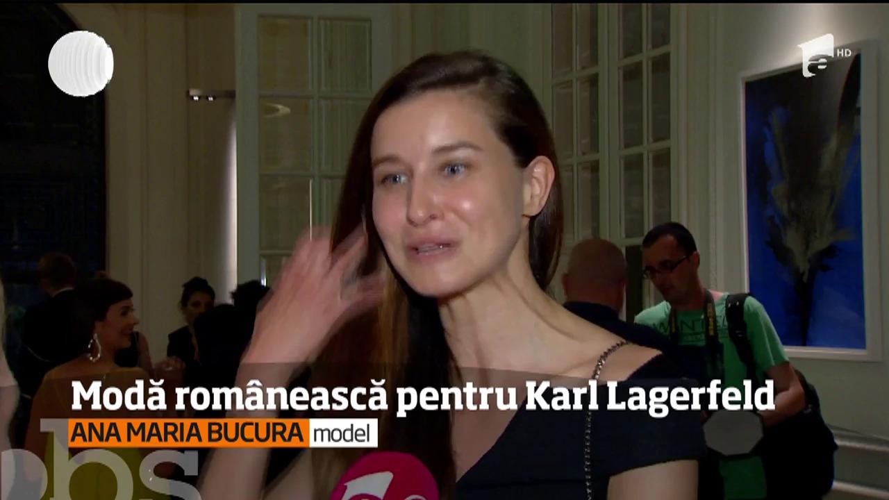 &Icirc;ntr-un decor fabulos, mai mulţi designeri romani şi-au prezentat c&acirc;te o colecţie capsulă dedicată lui Karl Lagerfeld