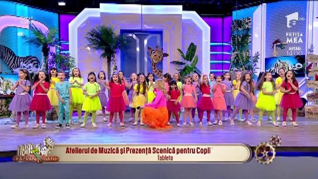 Videoclip! Atelierul de Muzică şi Prezenţă Scenică pentru Copii "Picii lu' Soreasca" c&acirc;ntă piesa "Tabeta"