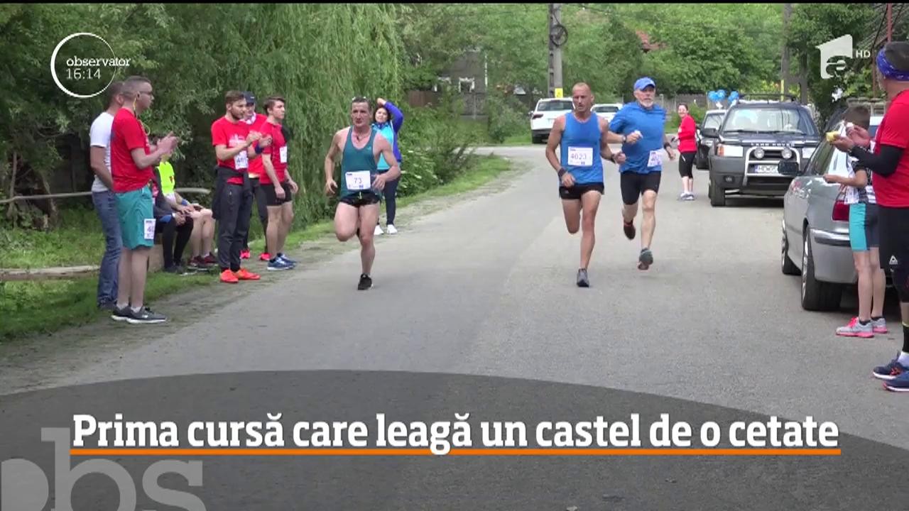 232 de alergători s-au aliniat la start, &icirc;n curtea Castelului Corvinilor din Hunedoara, pentru semimaratonul History Run 2019