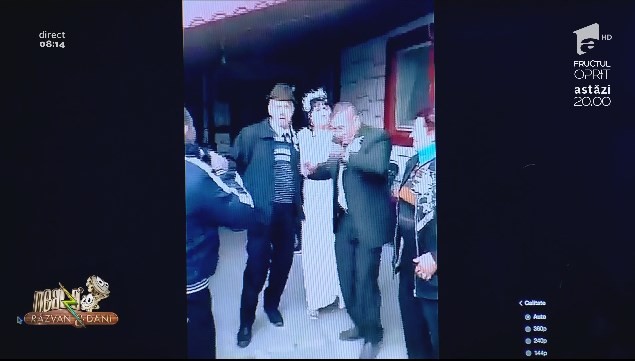 Smiley news - Neatza cu Răzvan și Dani. Nunta de bătr&acirc;ni. Evenimentul a avut loc &icirc;ntr-un sat din Rom&acirc;nia