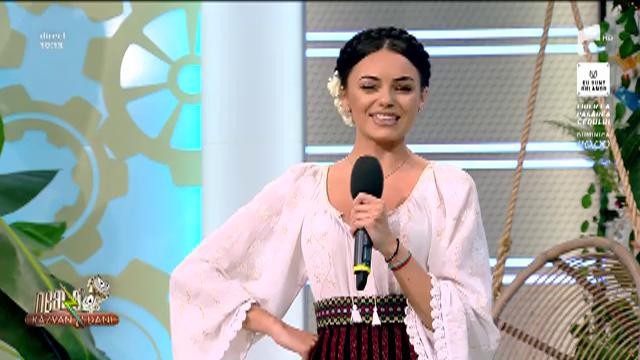 Neatza cu Răzvan și Dani. Cosmina Adam - Mă gătesc, că-i joc &icirc;n sat
