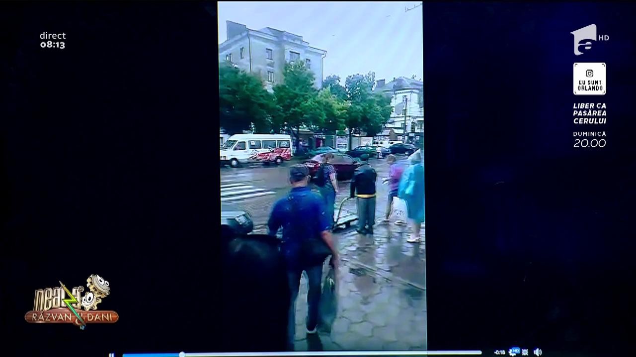 Smiley news - Neatza cu Răzvan și Dani. Luntrașul de pe zebră și comerciatul cu grătarul mobil