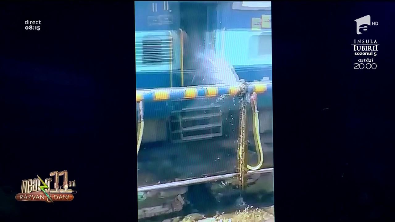 Smiley News - Neatza cu Răzvan și Dani. Cum fac dus  navetiștii