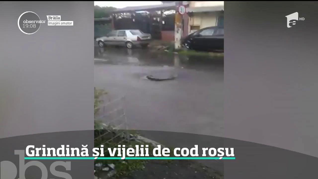 Fenomen neobișnuit &icirc;n Bucegi. O perdea de apă s-a revărsat peste staţiunea Azuga