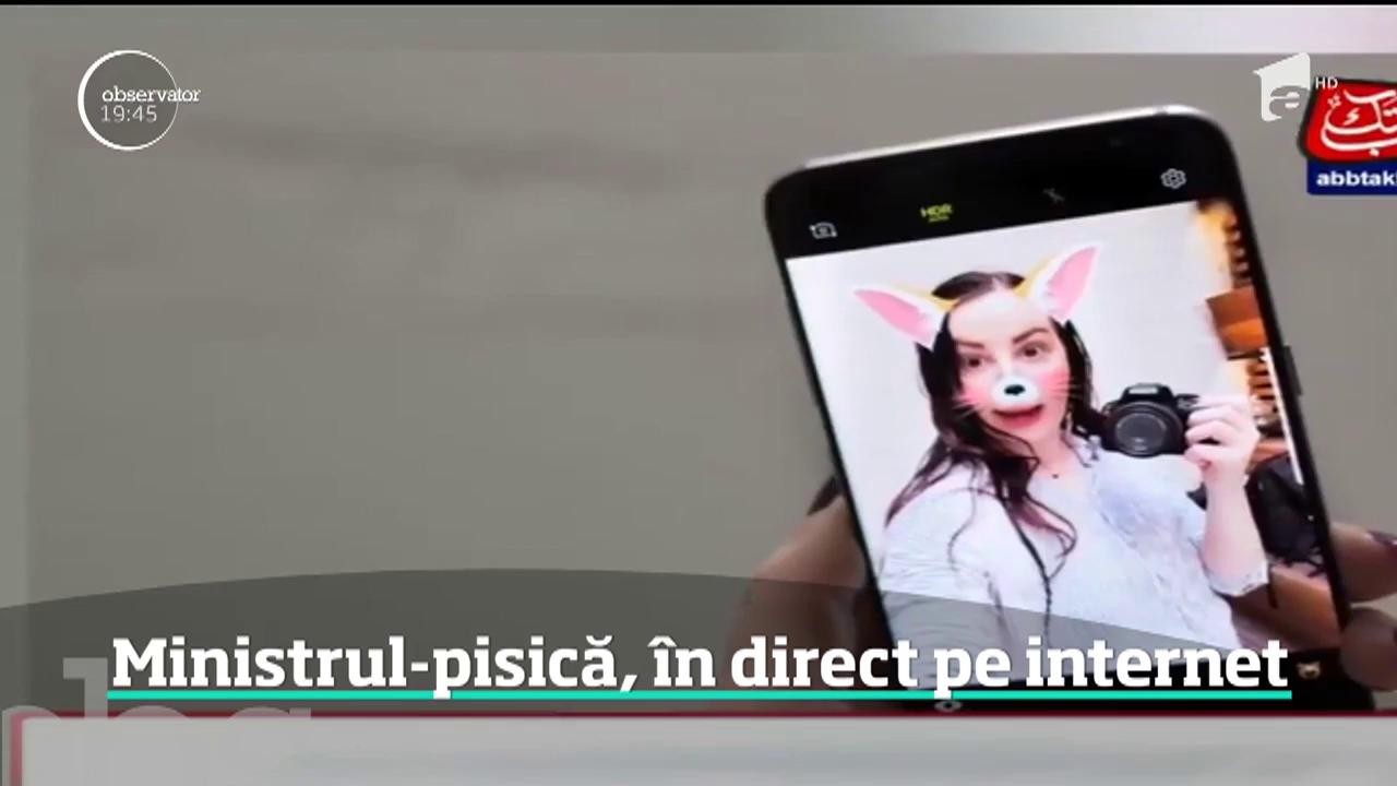 Un ministru din Pakistan s-a făcut de r&acirc;s pe internet. A apărut cu urechi şi mustăţi de pisică, &icirc;ntr-o conferinţă transmisă live