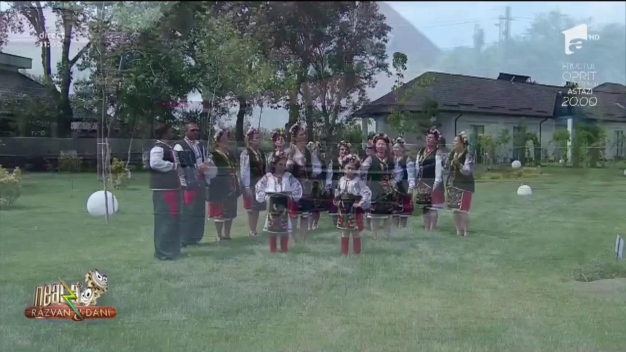 Neatza cu Răzvan și Dani. Grupul vocal - instrumental Rebalka din Crișan c&acirc;ntă melodia Ivanko Ivanko