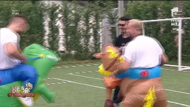 Meci de fotbal, &icirc;n direct, la Neatza cu Răzvan și Dani! Se joacă p&acirc;nă la epuizare