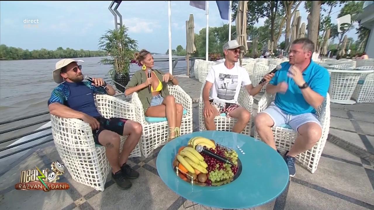 Smiley News - Neatza cu Răzvan și Dani. A &icirc;nceput războiul? Armata americană a intrat cu tancurile &icirc;n Rom&acirc;nia! S-au tras focuri de armă la Feteşti!