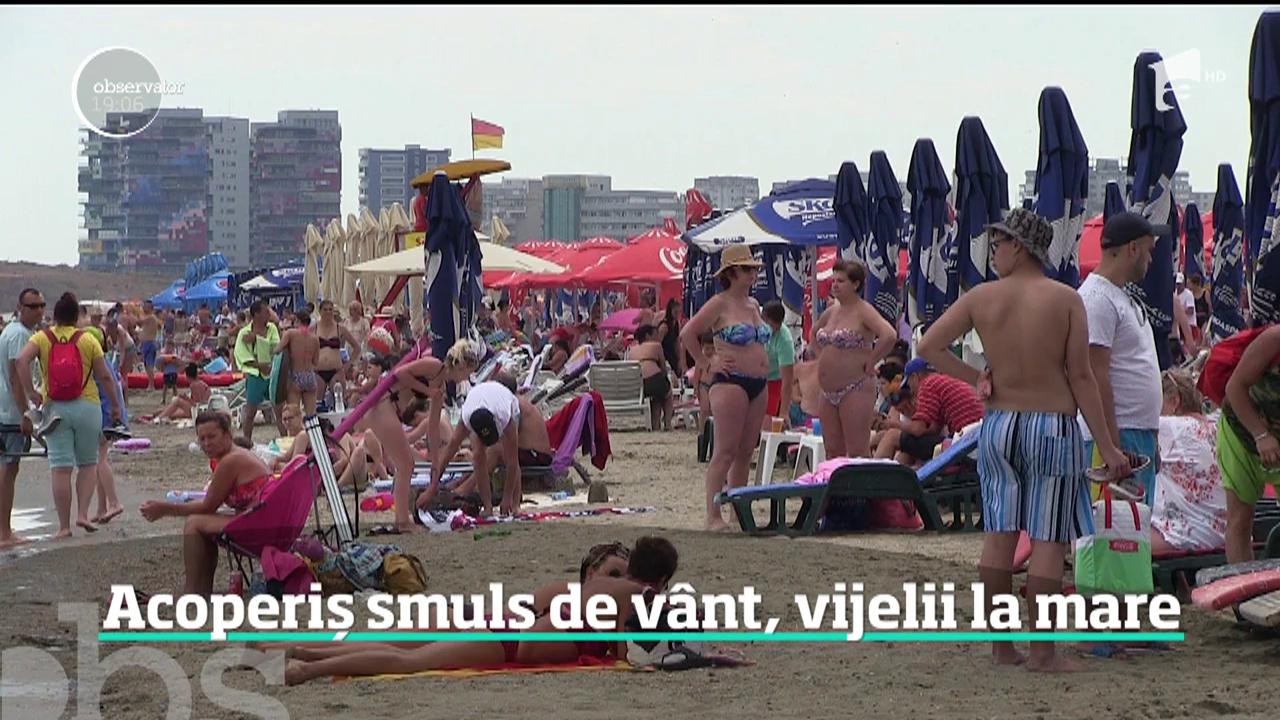 Vremea capricioasă a făcut pagube. &Icirc;n Constanţa, acoperişul unei şcoli a fost smuls aproape &icirc;n totalitate