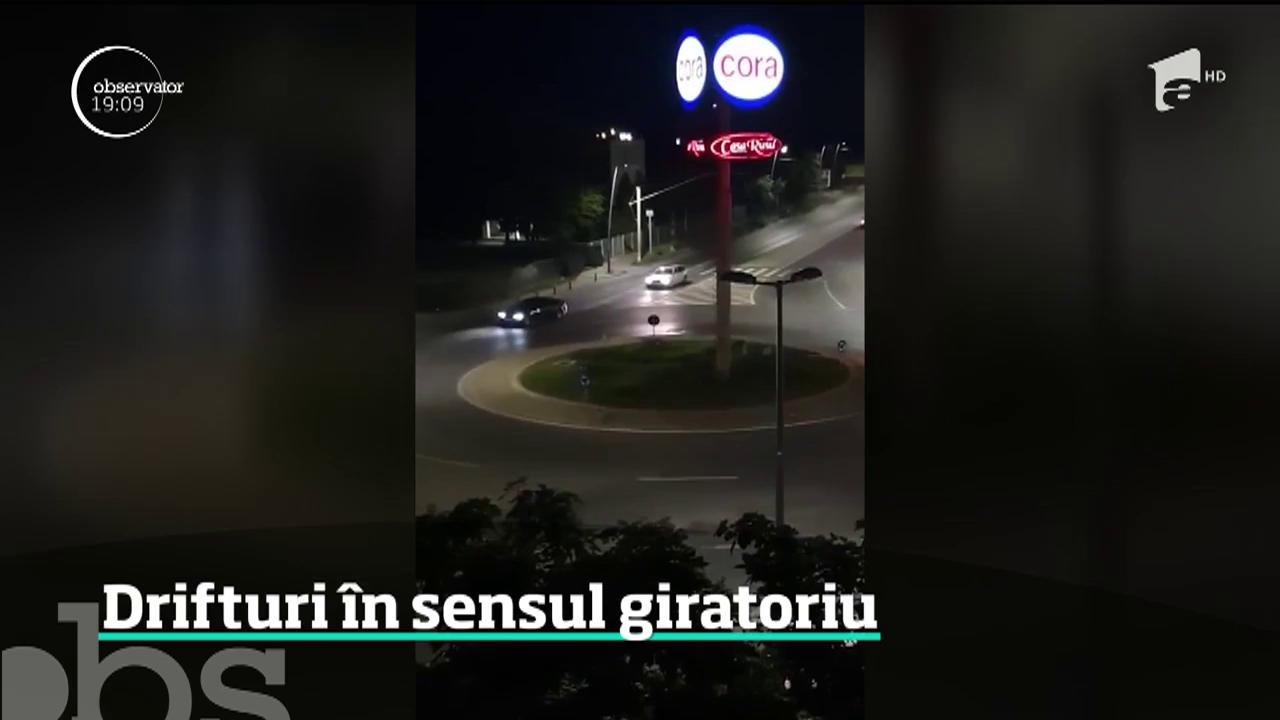 Doi şoferi au sfidat poliţia &icirc;ntr-un sens giratoriu din Bacău
