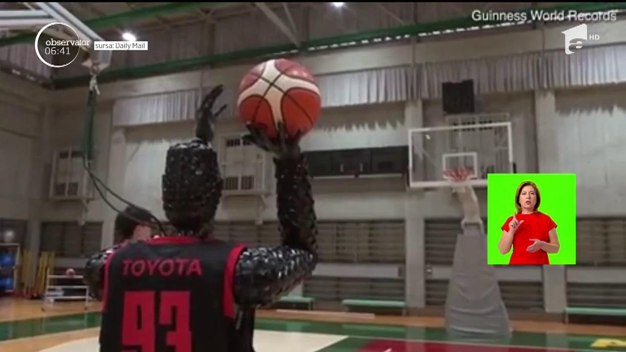 Un robot le dă clasă chiar şi celor mai buni basketbalişti din lume