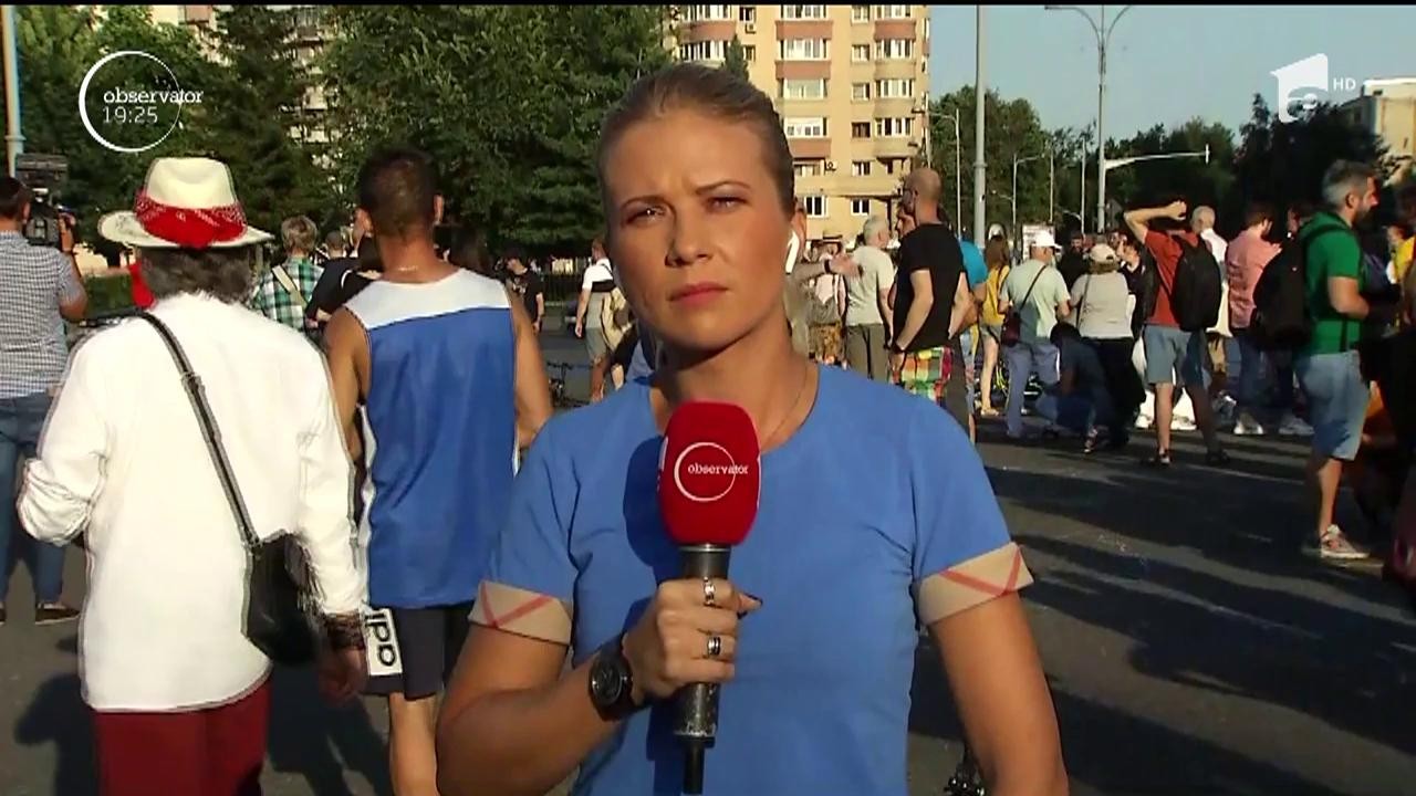 Anchetă la Teatrul Național! Actorii protestează &icirc;n stradă, &icirc;n Piața Victoriei