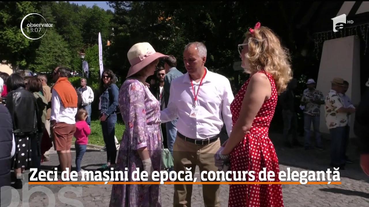 Zeci de maşini de epocă au defilat pe covorul roşu &icirc;n Domeniul Regal de la Peleş