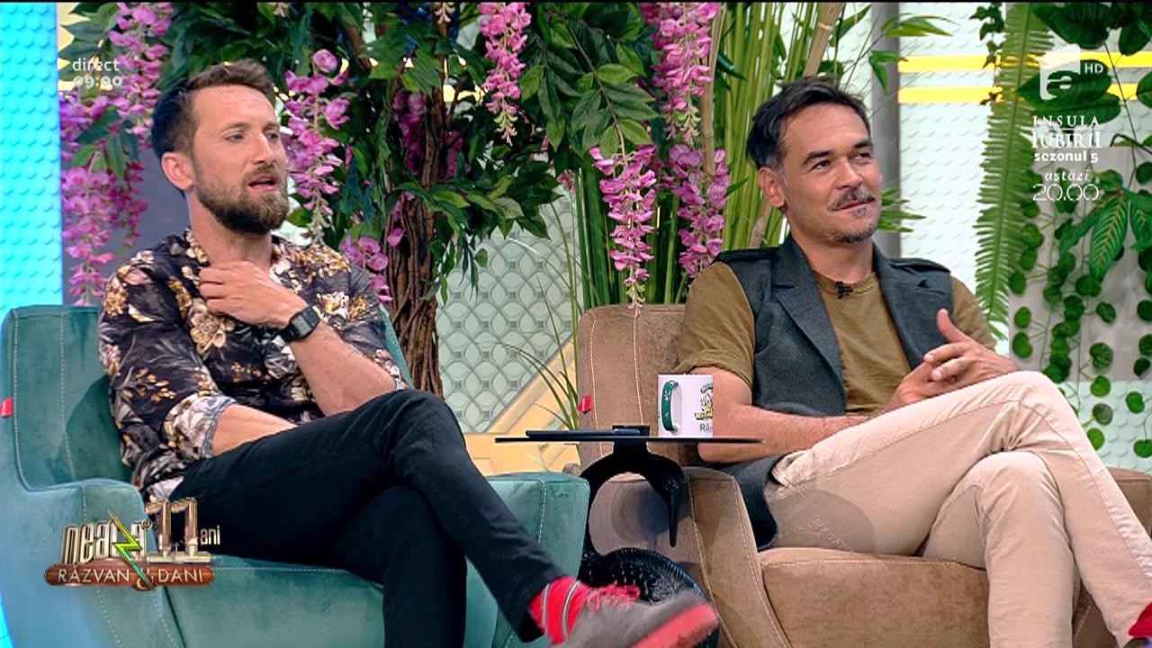 Neatza cu Răzvan și Dani. Dani Oțil și Răzvan Simion, amintiri din liceu: Prietenul nostru care avea succes la fete mesteca gumă mereu, dar niciodată nu-și cumpăra!