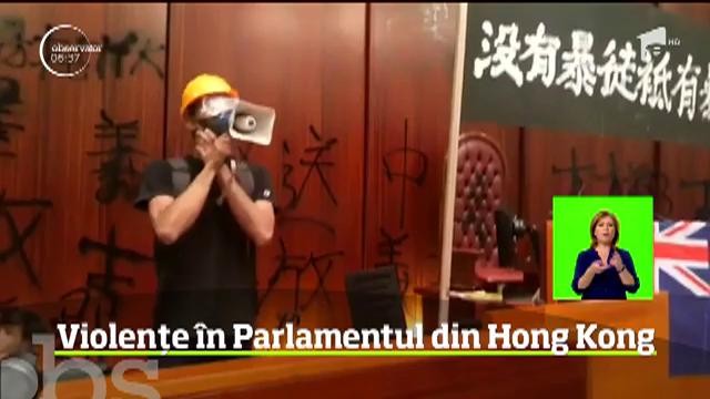 Haos şi violenţă &icirc;n Hong Kong la &icirc;mplinirea a 22 de ani de c&acirc;nd metropola a intrat sub controlul Chinei