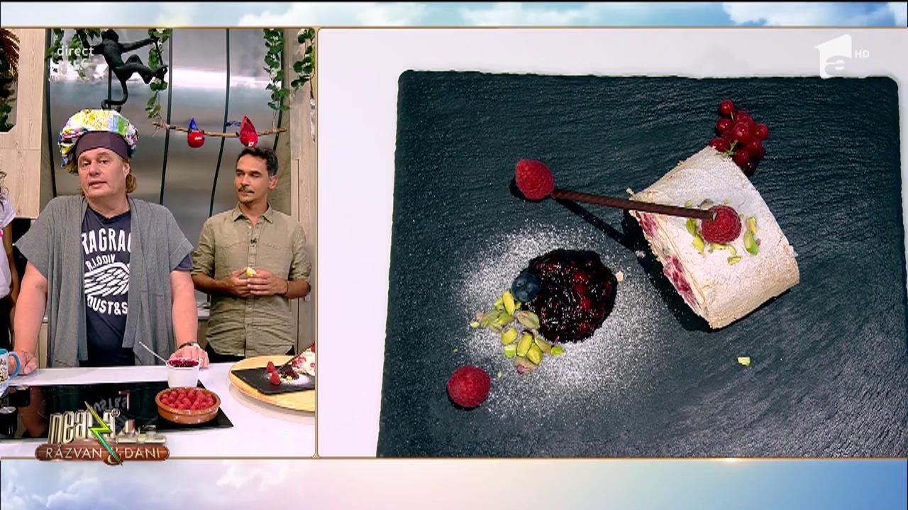 Desertul zilei - Neatza cu Răzvan și Dani. Ruladă Pavlova cu multă zmeură și sos afine