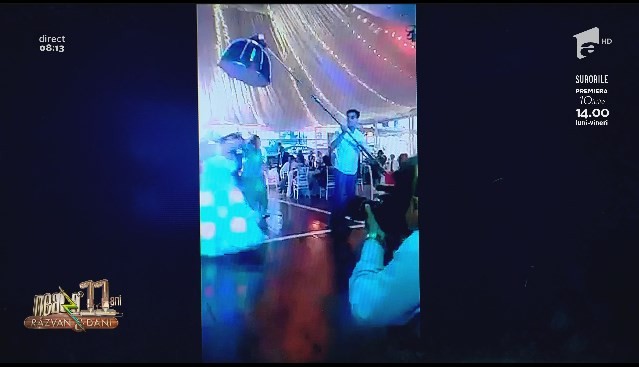 Smiley News - Neatza cu Răzvan și Dani. Omul cu blițul uriaș de la nuntă care imită toate mișcările miresei