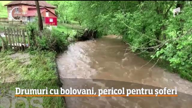 Drumului Judeţean 687, care leagă Hunedoara de comunele Topliţa şi Lunca Cernii, pericol pentru șoferi