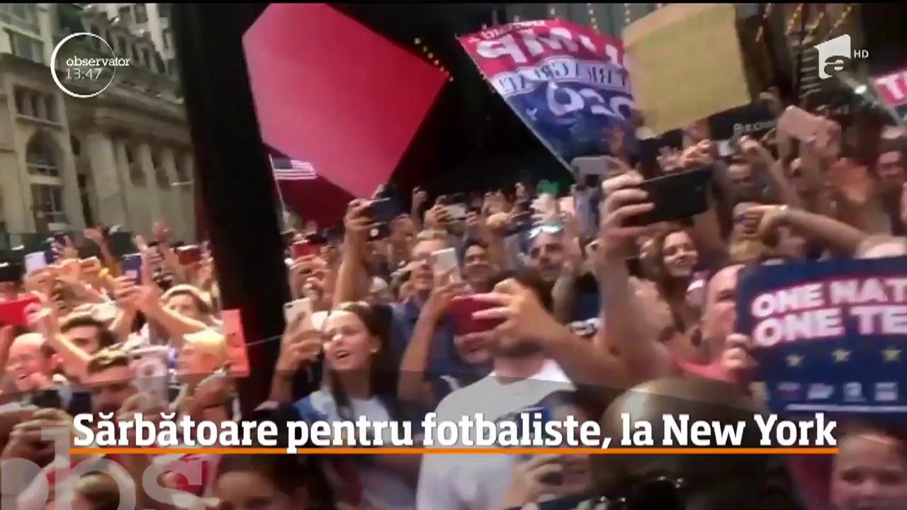Oraşul New York a făcut o primire grandioasă echipei de fotbal feminin a Statelor Unite, care tocmai a c&acirc;ştigat campionatul mondial, &icirc;n Franţa