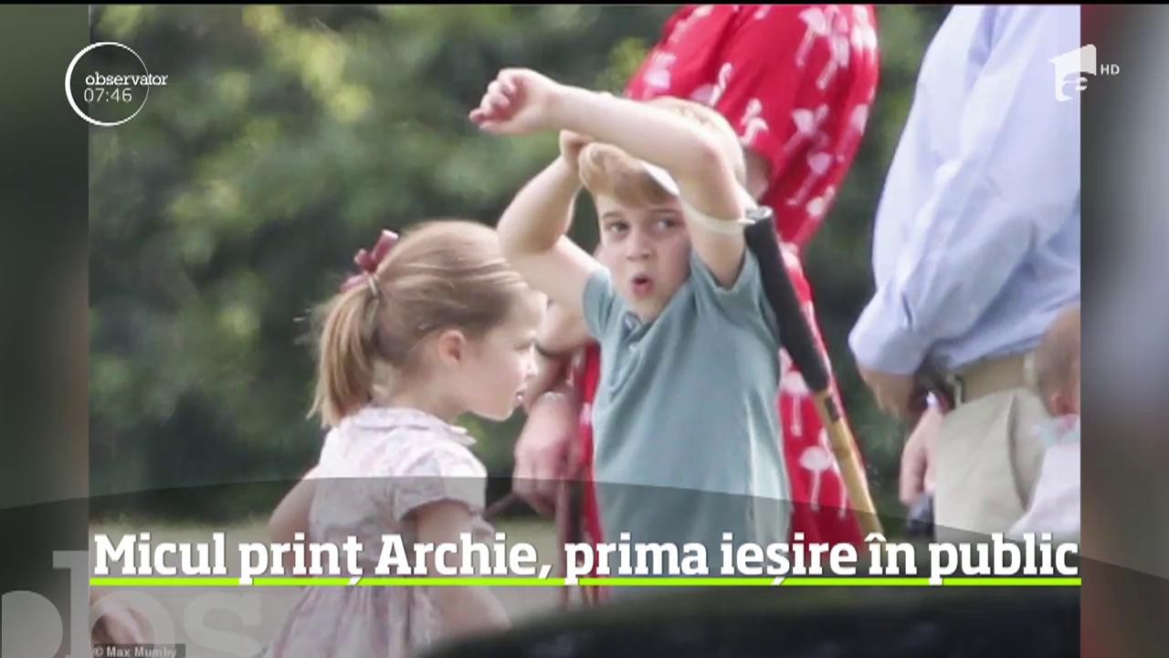 Archie, fiul prinţului Harry şi al soţiei sale Meghan, a ieşit pentru prima dată &icirc;n public