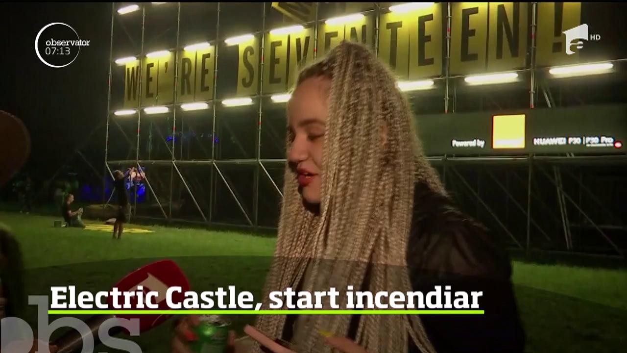 Tăr&acirc;mul magic al Castelului Banffy fierbe. Mii de tineri au venit special pentru cel mai aşteptat festival de muzică electronică din judeţul Cluj